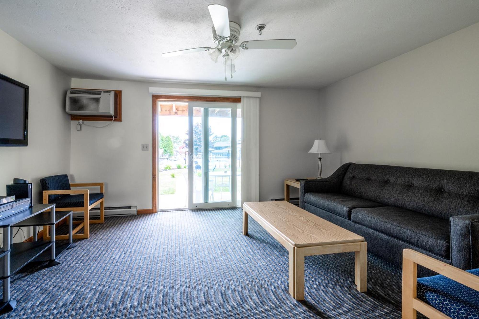 Nautical Mile Resort เวลล์ส ภายนอก รูปภาพ